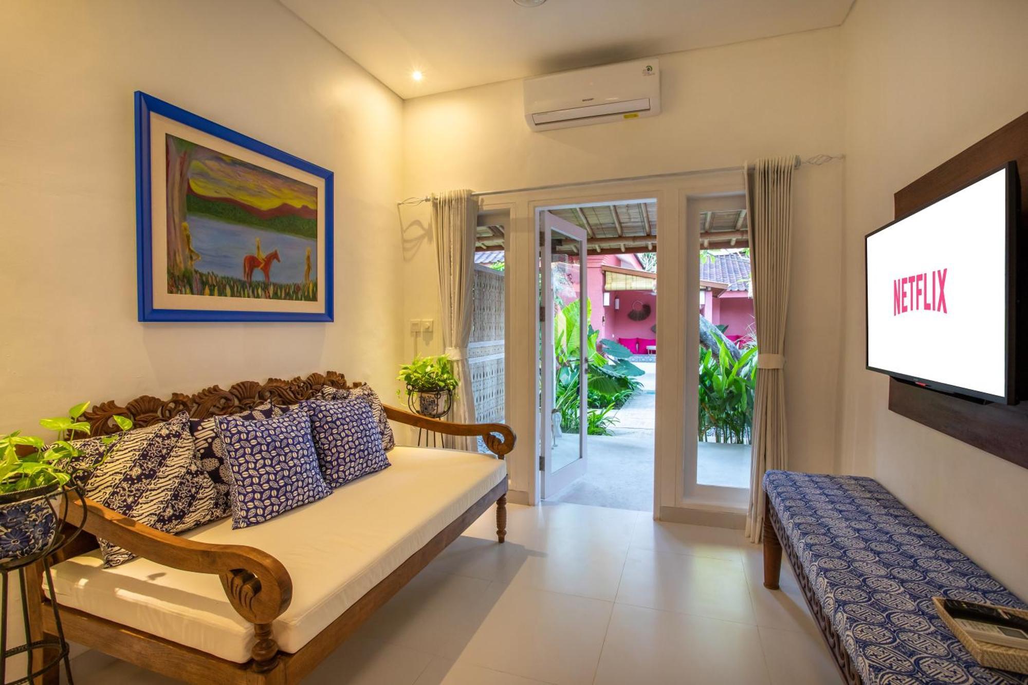 Pinkprivate Sanur - For Cool Adults Only Bed & Breakfast Dış mekan fotoğraf