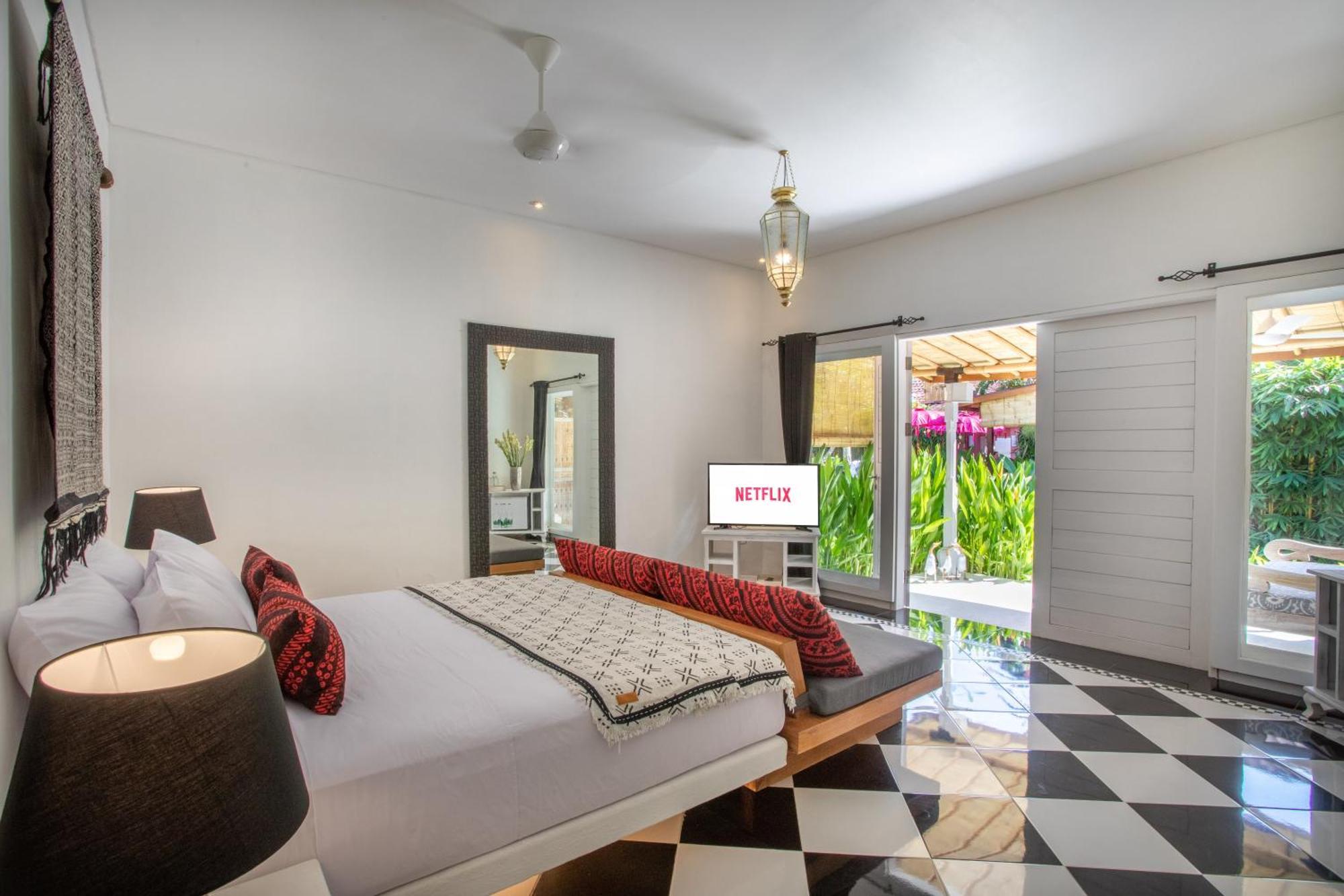Pinkprivate Sanur - For Cool Adults Only Bed & Breakfast Dış mekan fotoğraf
